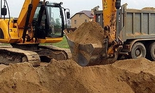 Выкопать яму экскаватором в Самаре от 926 руб. - Раманстрой