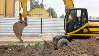 Выкопать яму экскаватором в Самаре от 926 руб. - Раманстрой